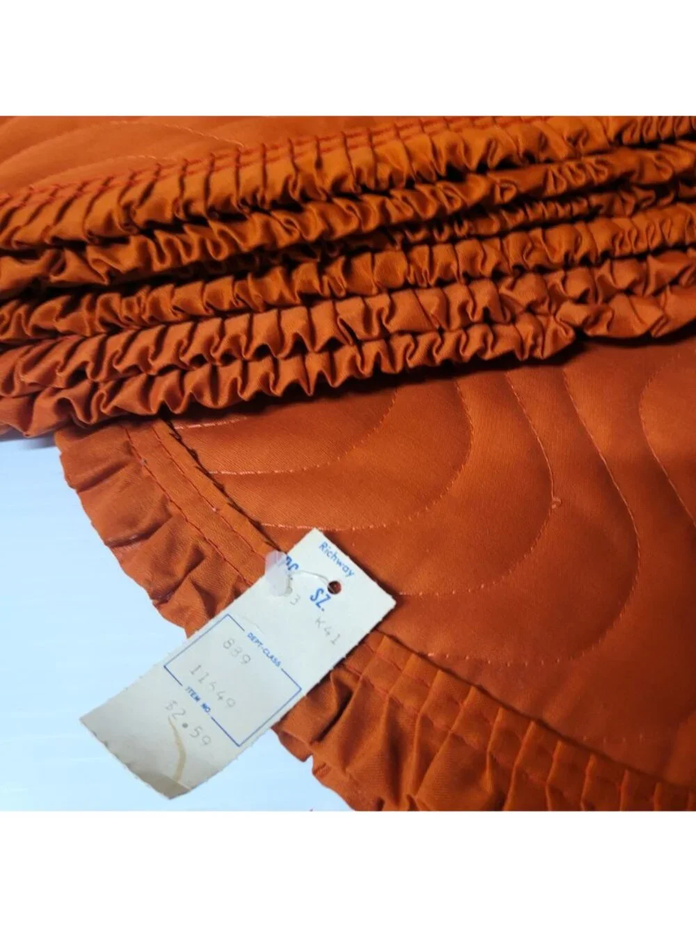 Placemats 12 Town & Country Vintage Quilted Orange Ruffled Placemats New & Used